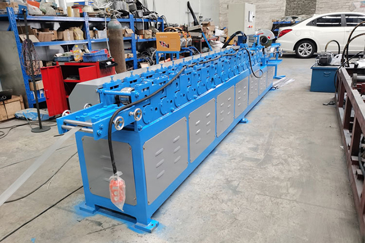 小(xiǎo)方管冷弯成型机